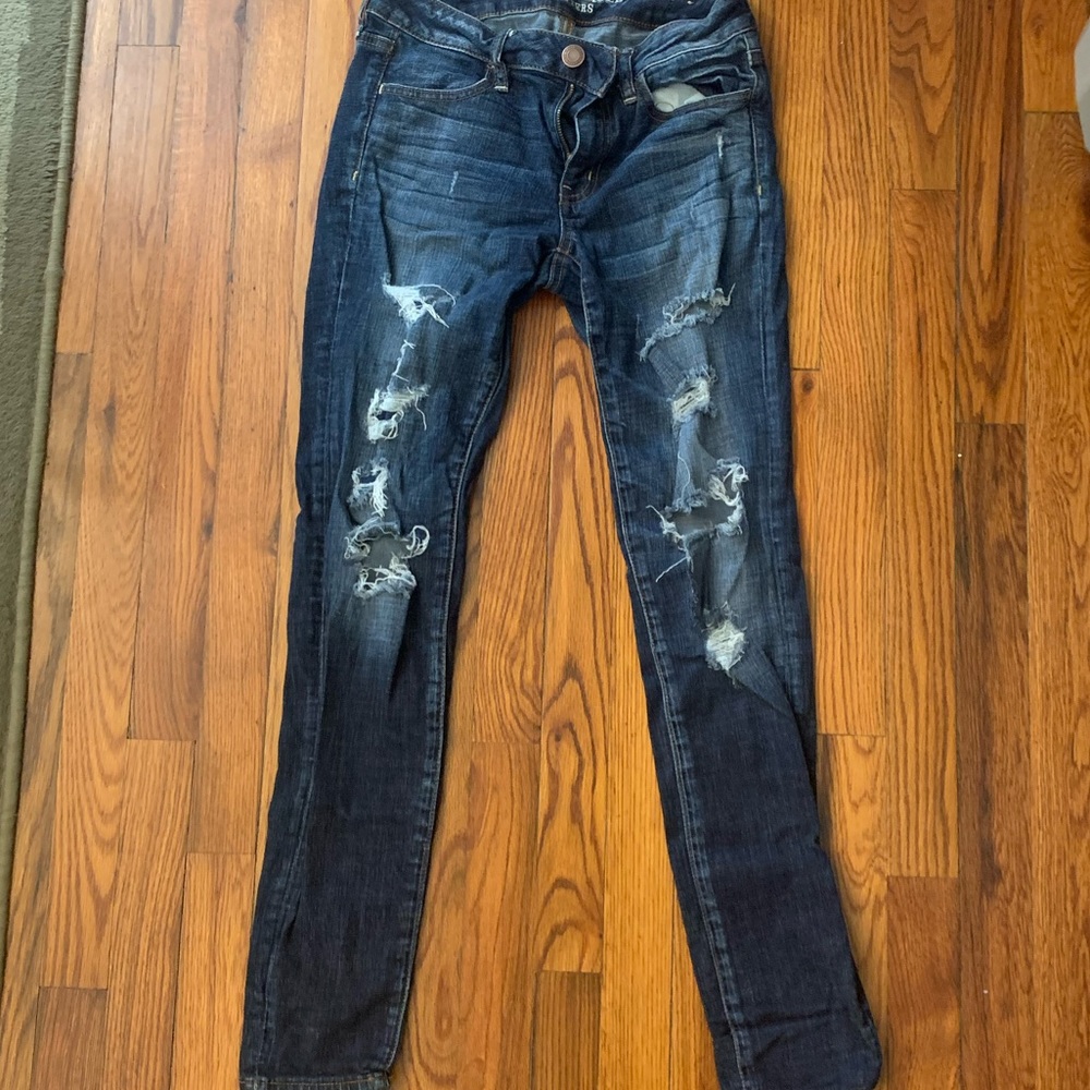 American Eagle distressed jeans (Jeggings)